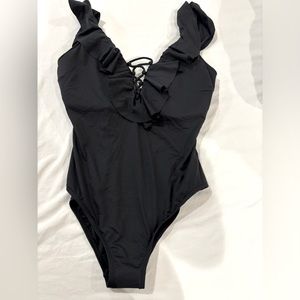 NWT SOMA RUFFLE BATHING SUIT